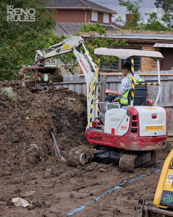 Excavator 1.6ton - as seen on My Reno Rules