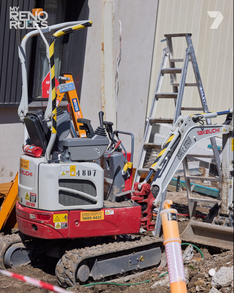 Excavator 1.1ton - as seen on My Reno Rules